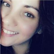 Profesora de inglés para clases particulares, me apasiona el idioma y he vivido 3 años en Inglaterra, ahora mismo me estoy sacando el certificado C1 en inglés, podría dar clases por videollamada o presenciales